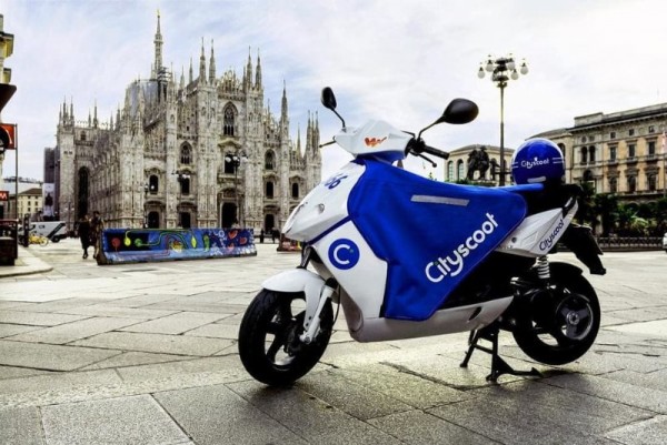 Cityscoot_scooter_ sharing_Milano.jpg