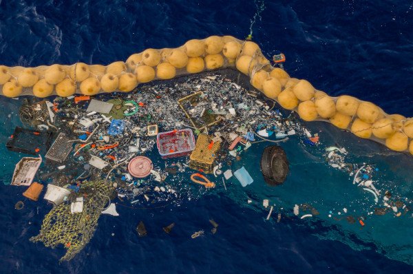 Great_Pacific_Garbage_Patch.jpg