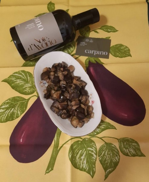 Olio Carpino con melanzane a funghetto